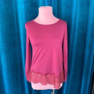 Old Navy Lace Hem Long Sleeve Top in Cranberry